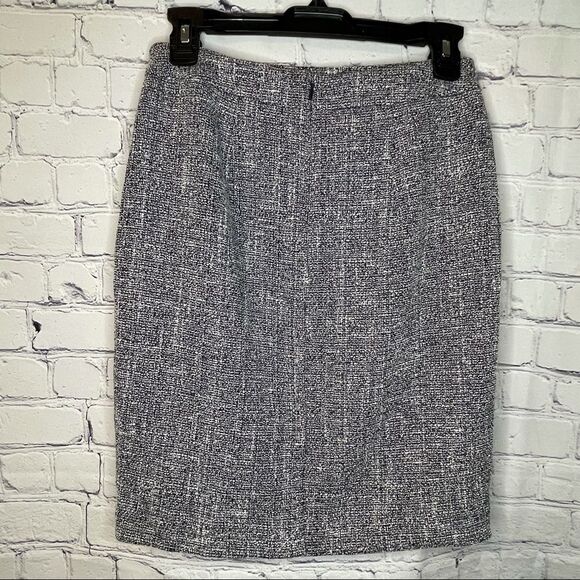 Ann Taylor Petite Skirt - Picture 4 of 8